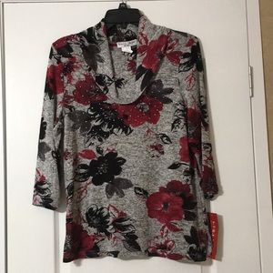 Nice New With Tags Women’s Size Petite Floral Tops